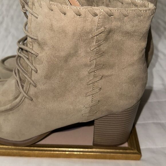 Lane Bryant 12W Tan Faux Leather Suede Ankle Lace up Stacked Block Heel Boots - Picture 12 of 12